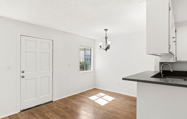 Harvard, Glendale Residences