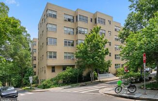 ONE MONTH'S RENT FREE- Morgan/Mount Pleasant One Bedroom W/All Energy Utilities Included!