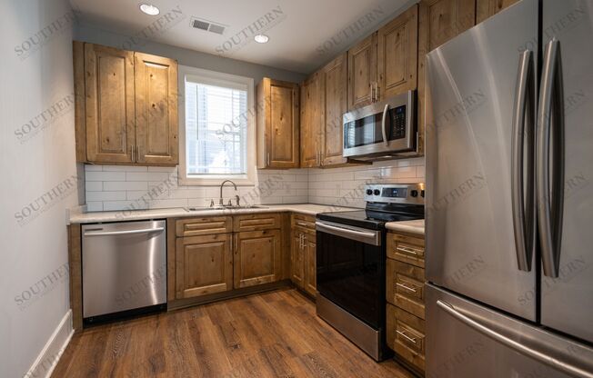 2 beds, 2 baths, 1,000 sqft, $1,400, Unit Suite 44