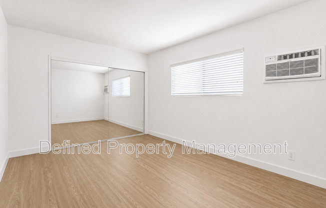 5931 RESEDA BLVD
