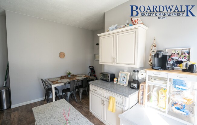 1 bed, 1 bath, 725 sqft, $950, Unit 2637 Quincy