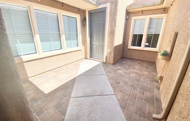 STUNNING 3 BEDROOM 3 FULL BATHS 3 CAR GARAGE SINGLE STORY HOME IN GATED COMMUNITY!!