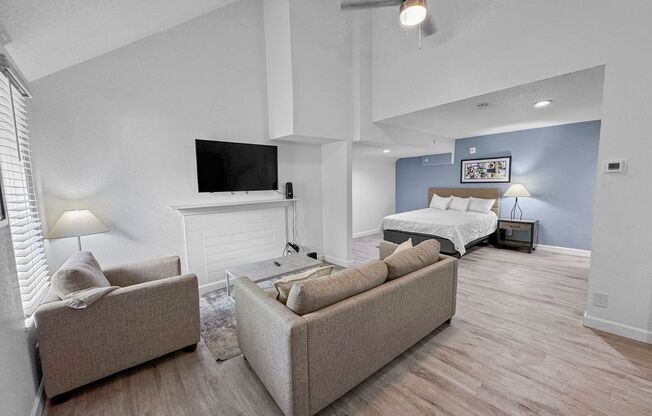 2 beds, 2 baths, 700 sqft, $2,165, Unit BLDG 1036 - APT 205