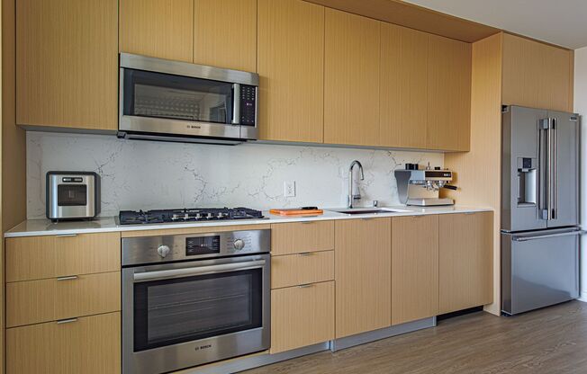 3 beds, 3 baths, 1,158 sqft, $5,595, Unit 505