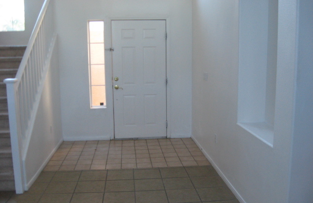 Beautiful Three Bedroom Home in Summerlin