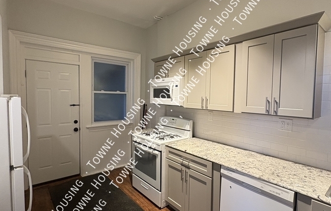 215 ALLEN ST E