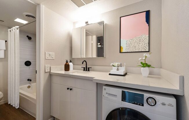 1 bed, 1 bath, 465 sqft, $1,045, Unit 40