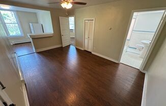 1 bed, 1 bath, $1,100, Unit 3