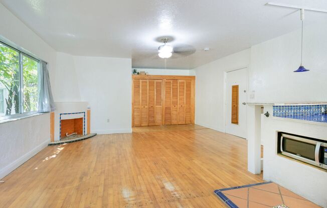 1525 Meridian Avenue, Unit # 209