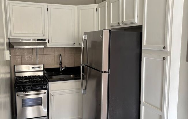 Studio, 1 bath, $1,525, Unit 301