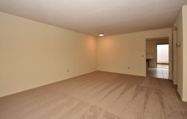 3 Bed 2 Story Townhome in Tanglewood Community!