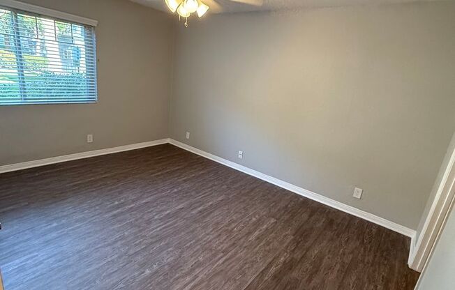 2 beds, 2 baths, 850 sqft, $3,055, Unit 821-09