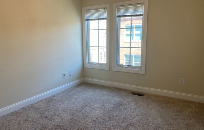525 G Street SE