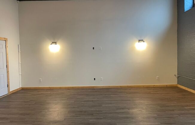 Studio, 1 bath, 935 sqft, $1,550, Unit 101