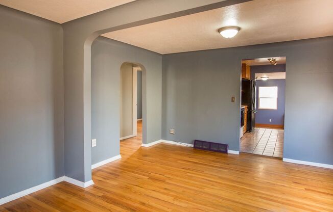 Centrally located single family home 2 bed/1.5 bath.