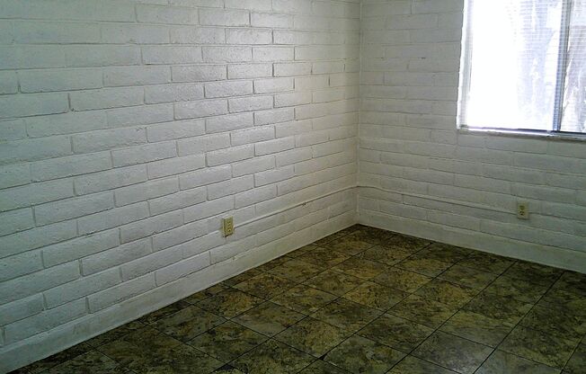 Adorable Single Level Eastside Duplex With Evaporative Air Located In Quiet Neighborhood