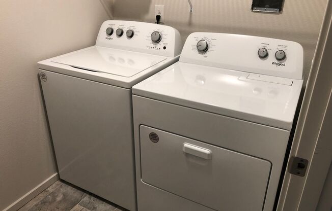 3 beds, 2.5 baths, $2,375