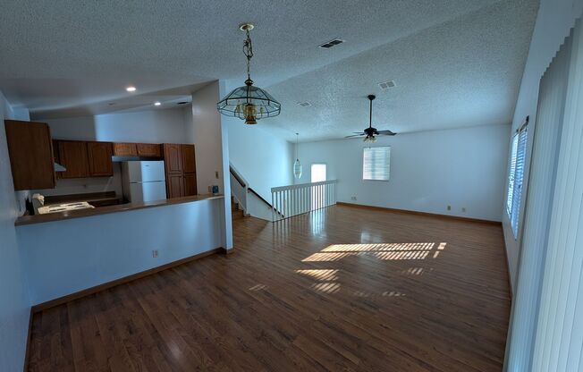 3 beds, 2 baths, $2,000, Unit # 71