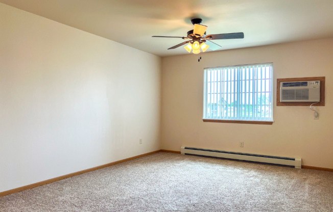 2 beds, 2 baths, 1,325 sqft, $1,560, Unit ML 550-02