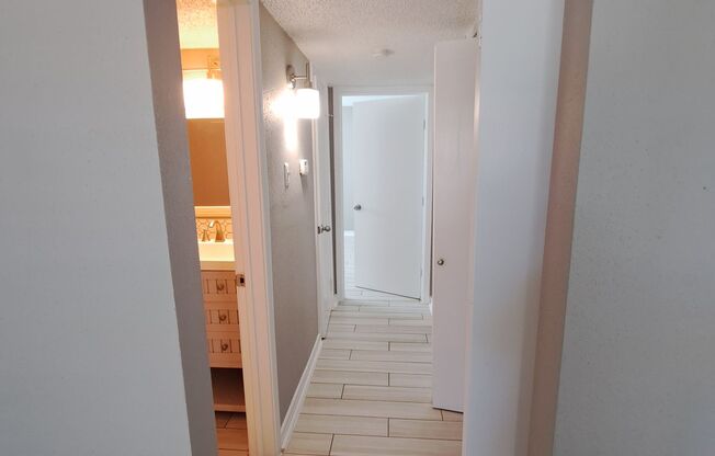 2 beds, 2 baths, 926 sqft, $1,187, Unit 2423