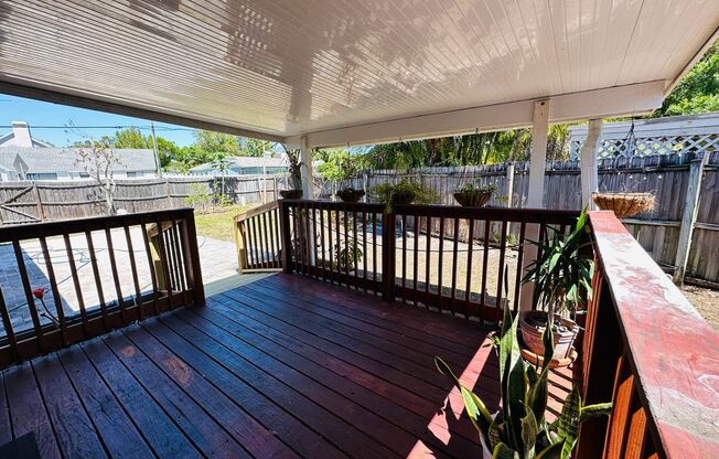 3/2.5/1 Freshly Updated Pinellas Park Home