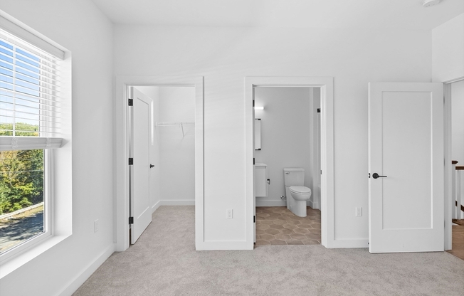 3 beds, 3.5 baths, 2,615 sqft, $5,250, Unit 5