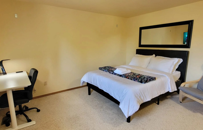 19925 WALLINGFORD AVE N