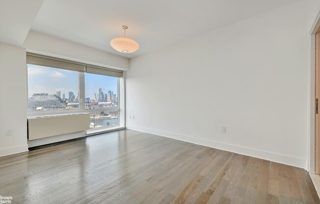 446 KENT AVE