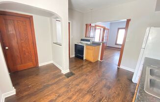 3 beds, 1 bath, 1,568 sqft, $1,050, Unit 2820 N Main St.