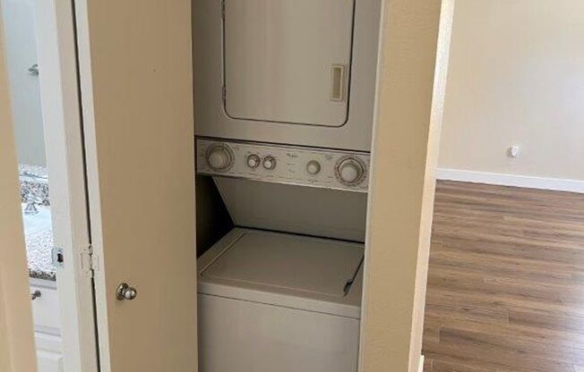 1 bed, 1 bath, $1,850, Unit #218