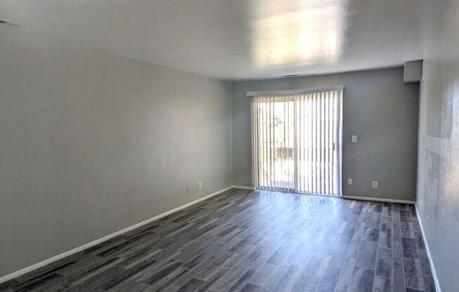 2 beds, 1 bath, 864 sqft, $1,195, Unit Unit 19