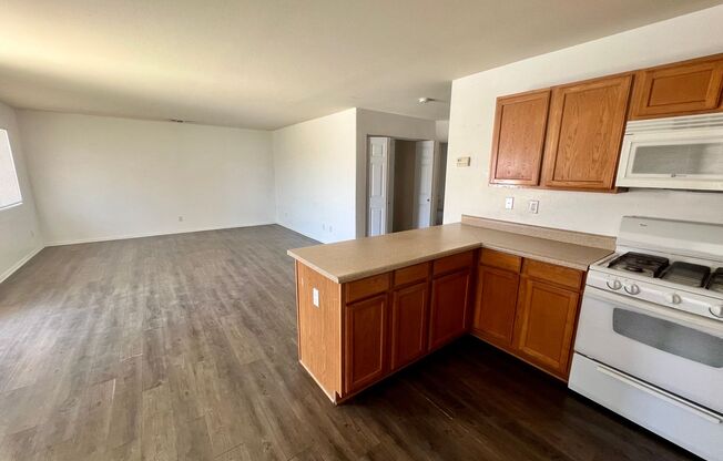 2 beds, 2 baths, 1,100 sqft, $1,100, Unit A