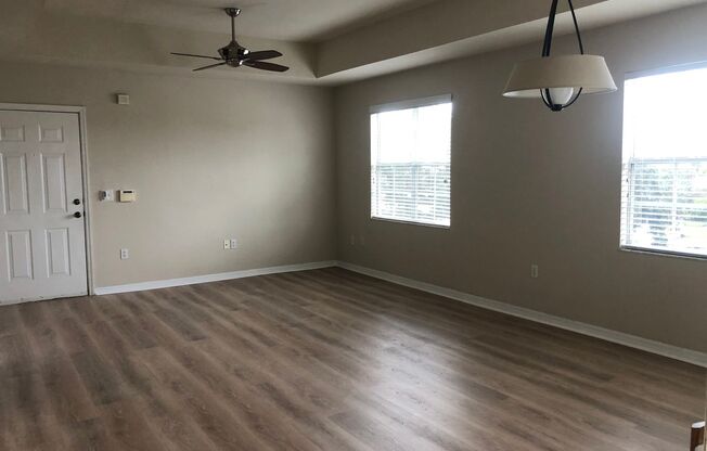 Nicely updated 2/2 unit available May 1st 2024 for annual lease