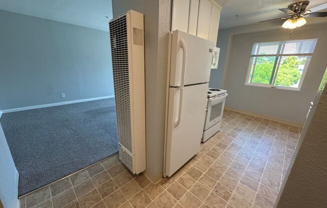 Newly Remodeled Sunny 2Bed/2Bath Apartment With Streetview Balcony Located Near Mission Hills With $750 Off 1st Month’s Rent!!!!