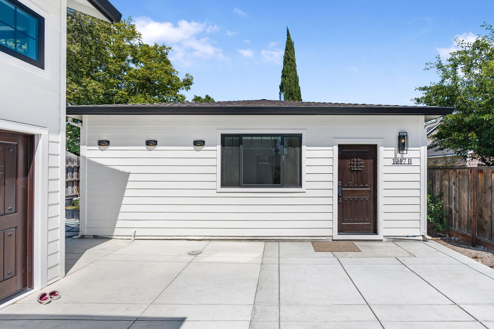 Modern Comfort: Beautiful Two-Bedroom ADU for Rent!