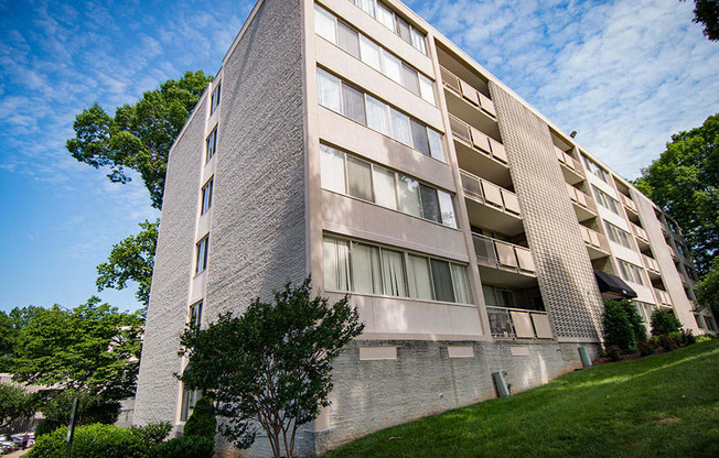 Heritage Park Apartments Building