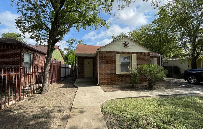 COMING SOON 2 BEDROOM 1 BATH HOME IN TCU AREA