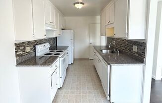 2 beds, 2 baths, $2,695, Unit 204