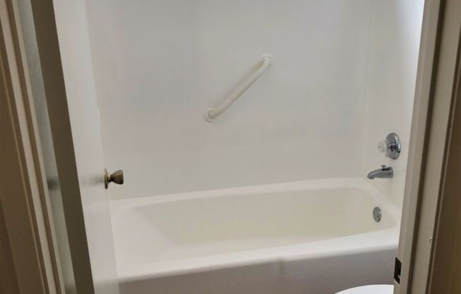 111 Tustin Plaza Apartments