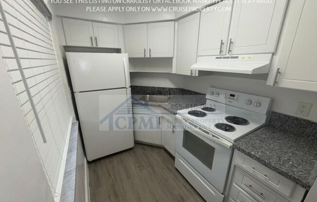 707 NE 10 St