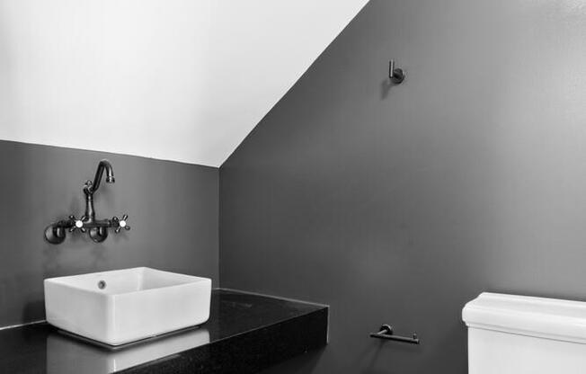 2 beds, 2.5 baths, $12,000, Unit C1