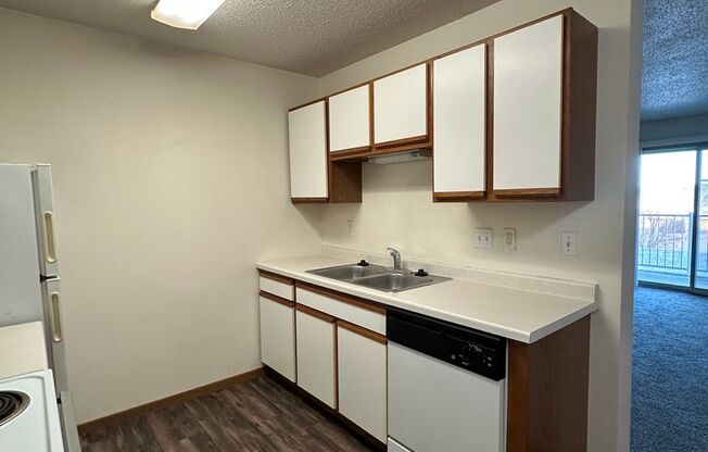 2 beds, 1 bath, 900 sqft, $825, Unit 311