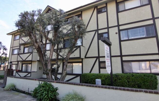 1 bed, 1 bath, $1,895, Unit 0303