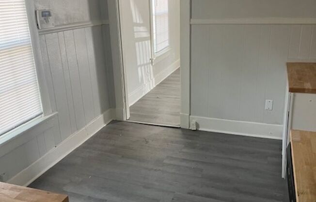 3 bedroom, 2 bathroom near Goodlett and Park