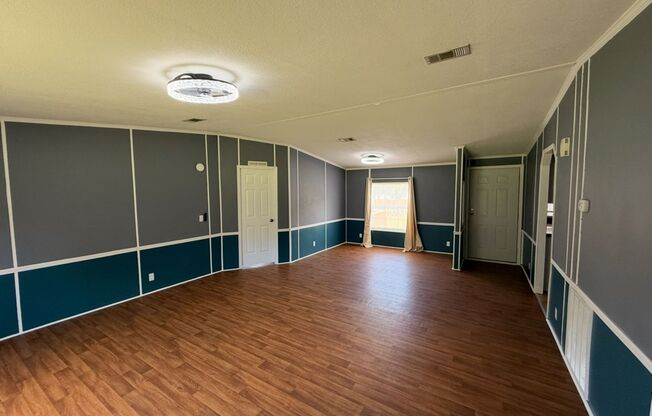 3 Bedroom / 2 Bath House On A Acre