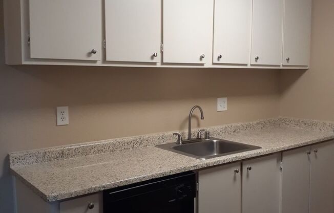 1 bed, 1 bath, 660 sqft, $1,520, Unit 115