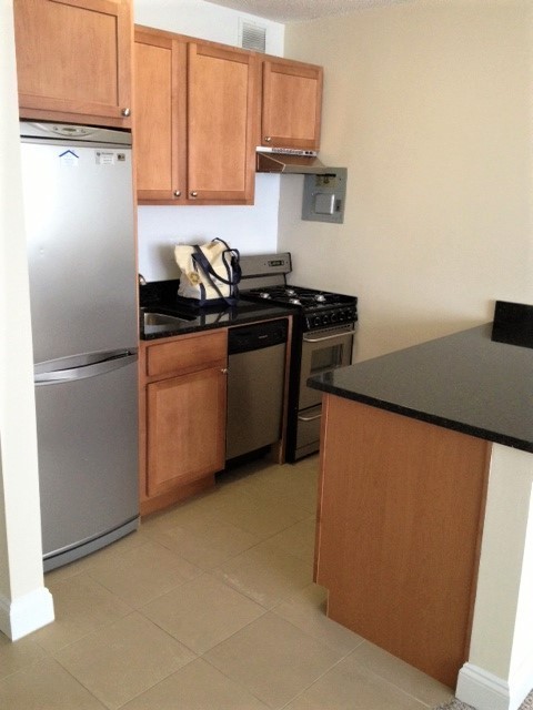 Studio, 1 bath, 405 sqft, $1,595, Unit 0811