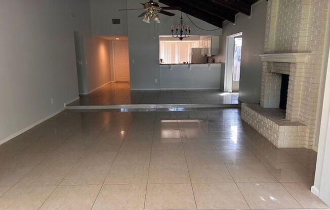 3 BR / 2 BATH / 2 CAR GARAGE IN TUSCAWILLA