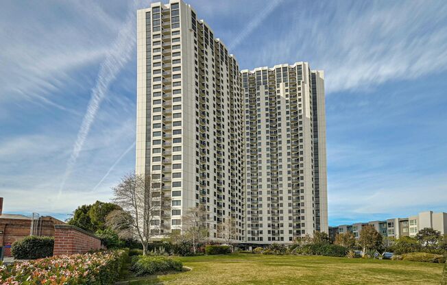 1 bed, 1 bath, $2,400, Unit # 2102