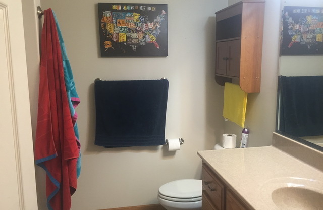 3 bed 2 bath off Scenic Drive - AVAILABLE JUNE 2025